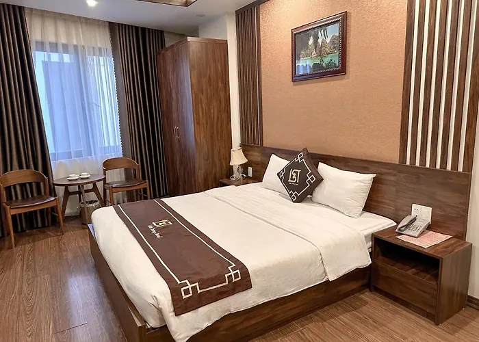 Linh Trang Khách sạn Hạ Long