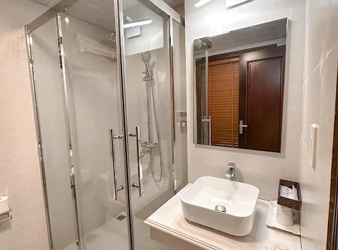 Linh Trang Khách sạn Hạ Long
