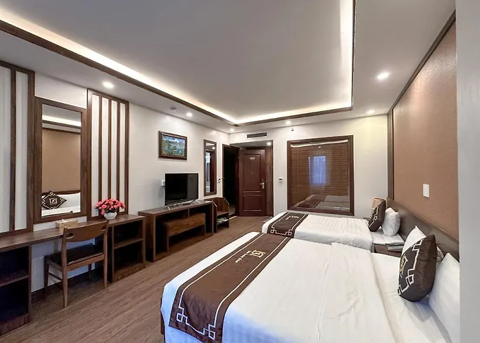 Linh Trang Hạ Long